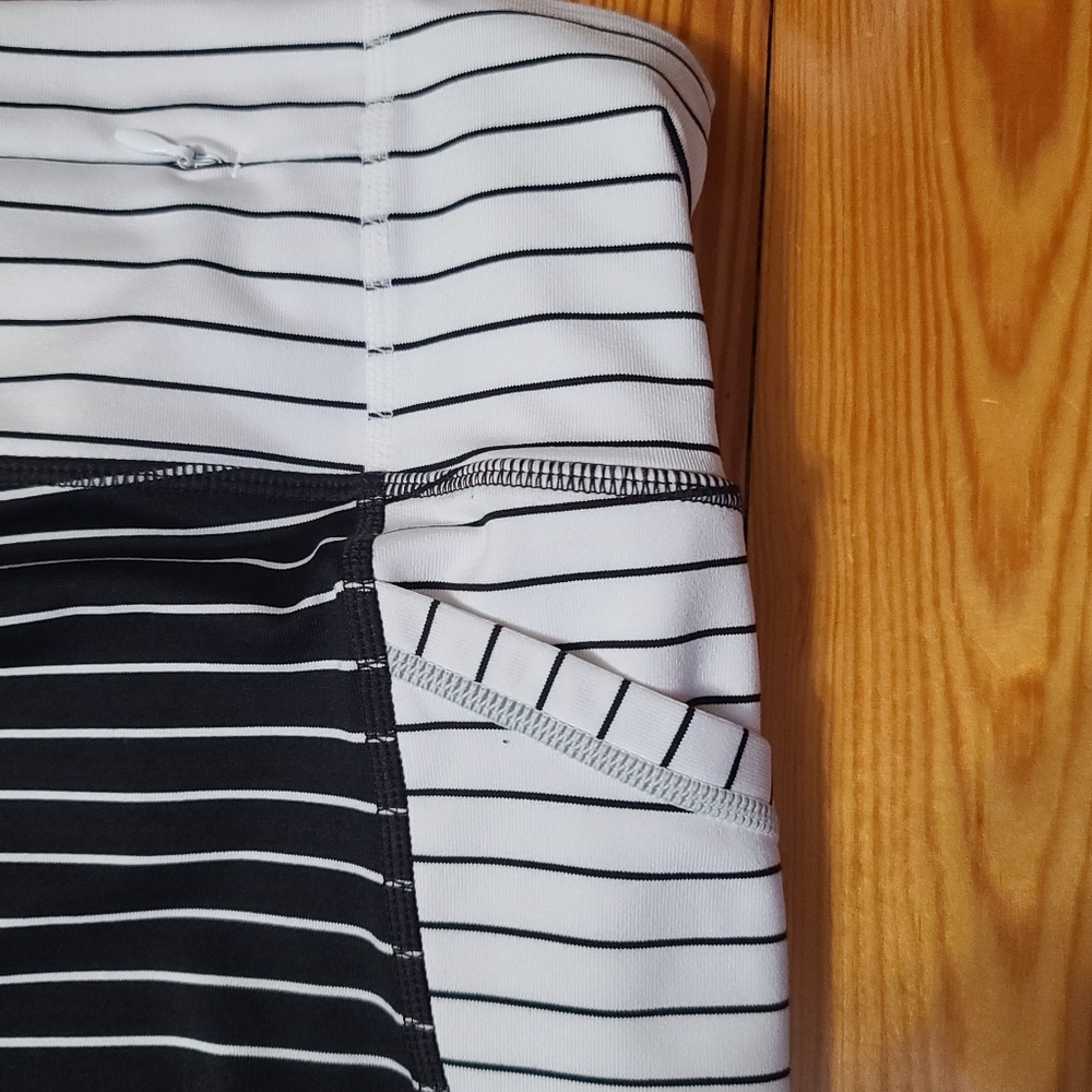 Athleta White & Black Striped Relay 2.0 Capri Leggings - Picture 14 of 15